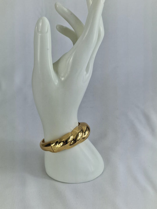 Elegantes Metallarmband von Nische – 18 Karat vergoldet – Doppellagig