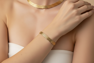 Armband close-up op pols