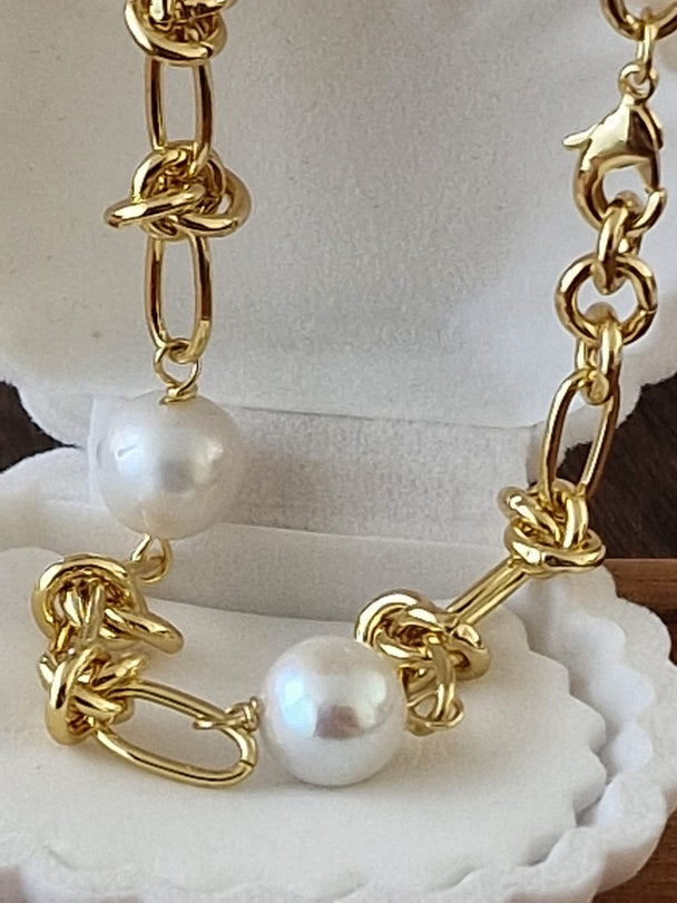 Parelarmband met Gouden Schakelketting