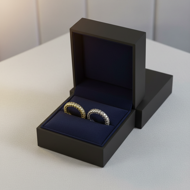 Both rings in gift box