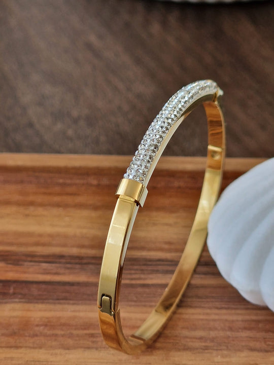 Luxuriöses Armband, 18 Karat vergoldet mit Zirkonia