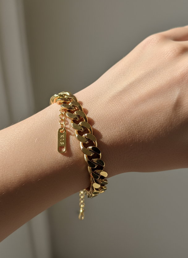 Close-up detail grove schakels