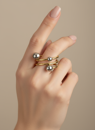 Close-up spiral ring