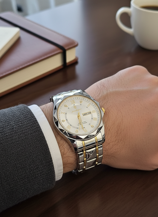 Close-up van two-tone horloge