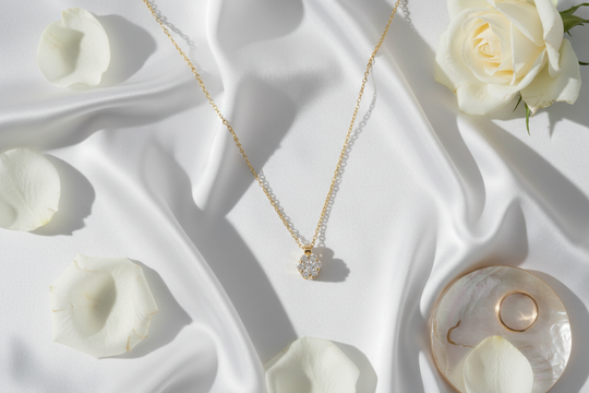 Collier diamant bloem hanger - flatlay