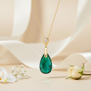 Emerald drop ketting met florale elementen