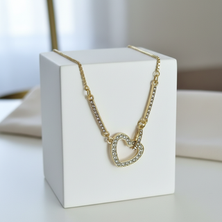 Foto 1: Hart armband op display