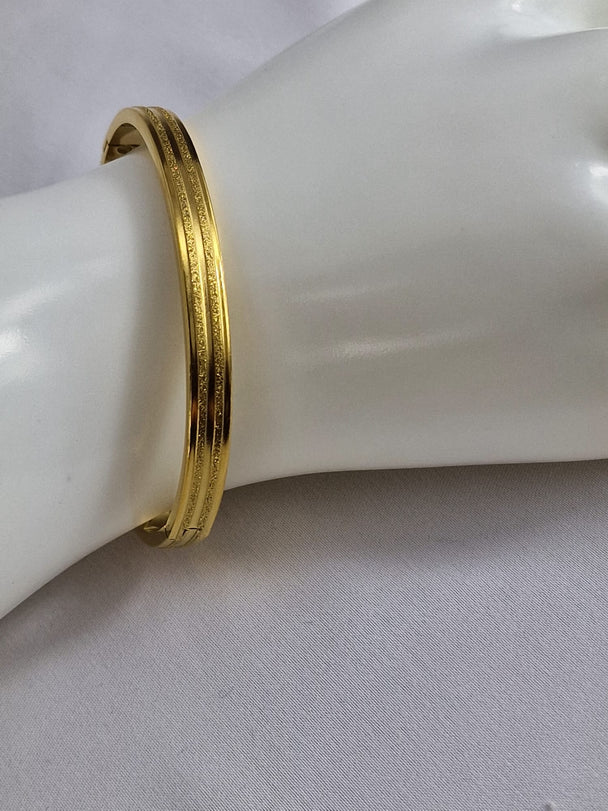 Elegantes Damenarmband, 18 Karat vergoldet