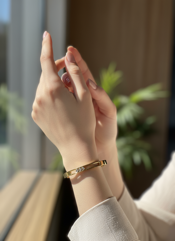 Gouden armband lifestyle foto 2