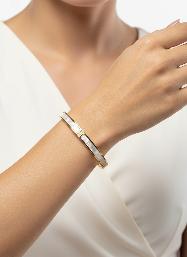 Gouden parelmoer armband productfoto