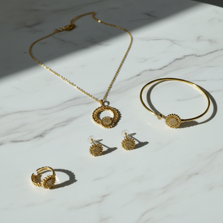 Gouden set flat lay - alleen goud