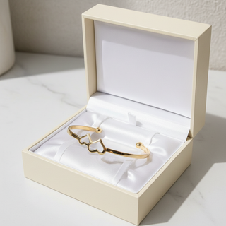 Hartjes manchet in luxe doos