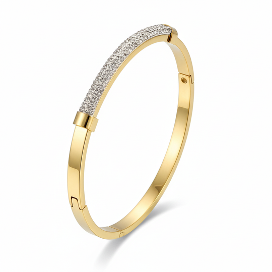 Gouden bangle armband studio foto witte achtergrond