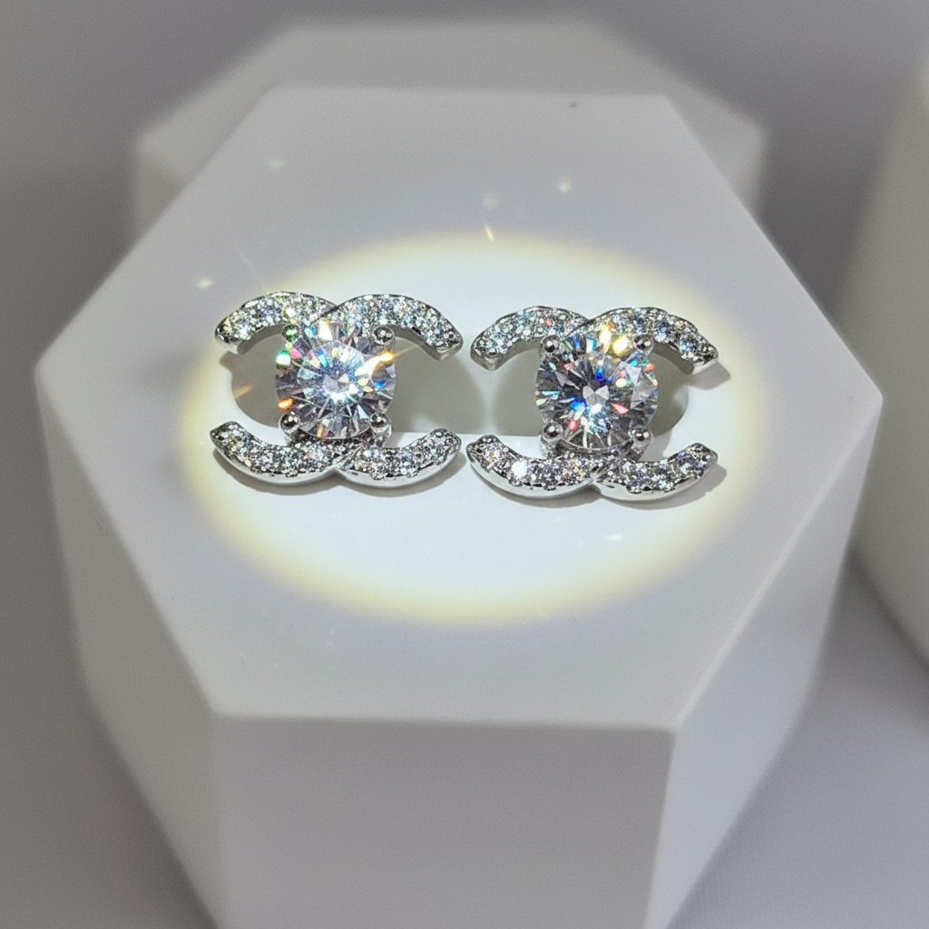 Detail shot oorknopjes moissanite - briljante sparkle