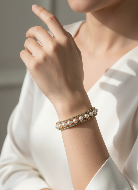 Nischenperlenarmband mit Bergkristall – goldfarben – elastisch