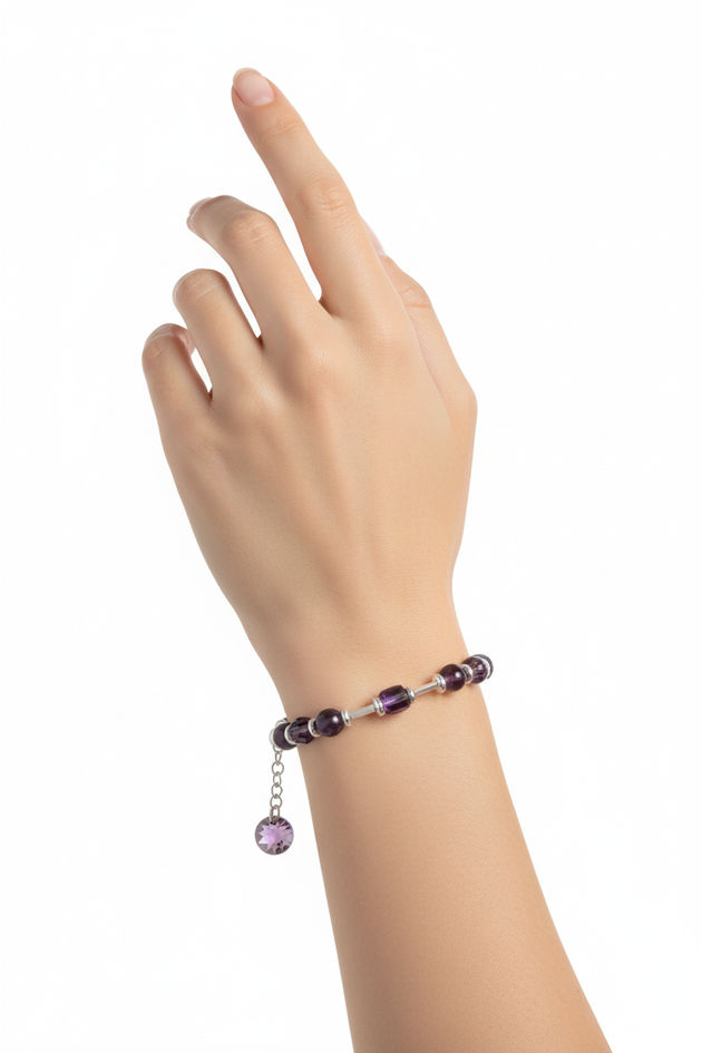 Amethist hematiet armband gedragen op pols