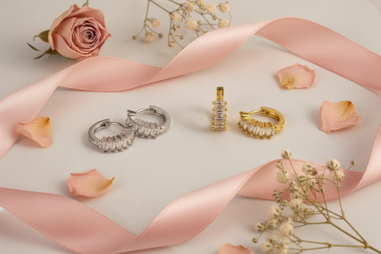 Creool oorbellen met elegante elementen - beide kleuren