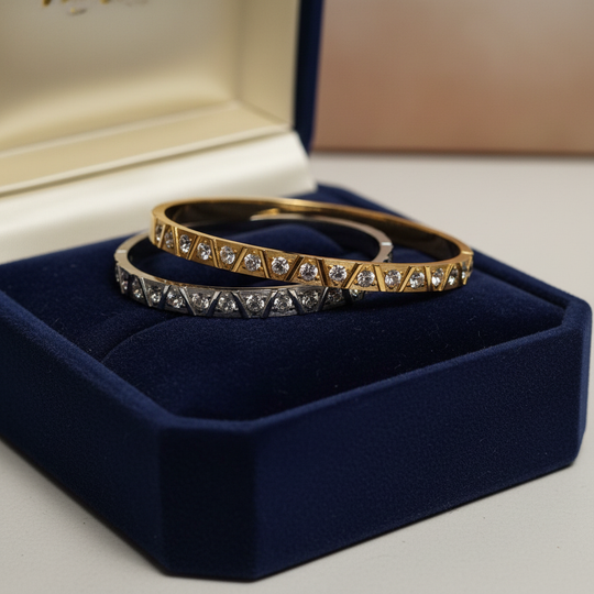 Bangle armband driehoek motief goud en zilver in luxe doos