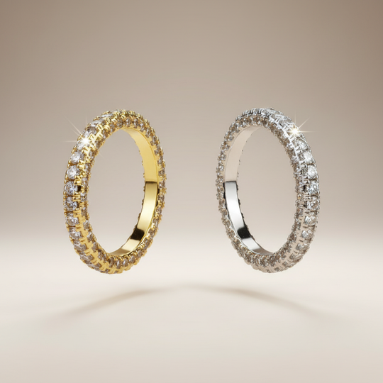 Zwevende diamant band ringen goud en zilver