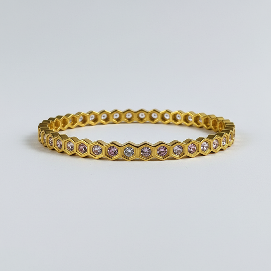 Gouden hexagon armband zirkonia studio foto