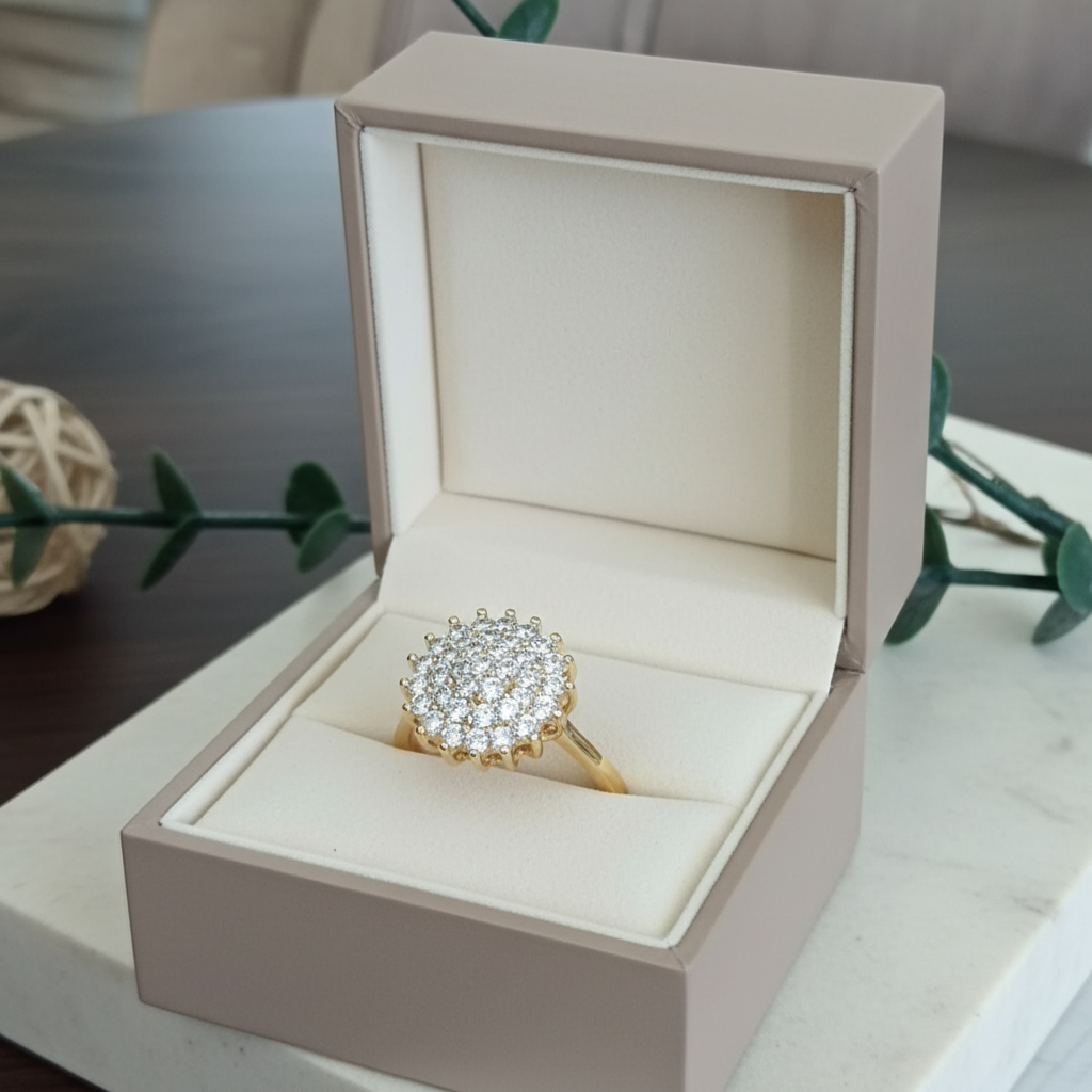 Zirkonia bloem ring in luxe sieradendoos zonder logo