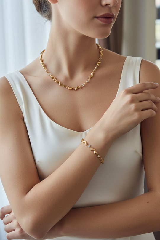 Model draagt complete zigzag wave set