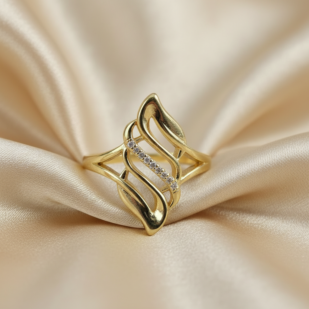 14K vergulde ring met golvend design op luxe zijde
