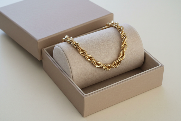 In neutrale luxe doos zonder logo