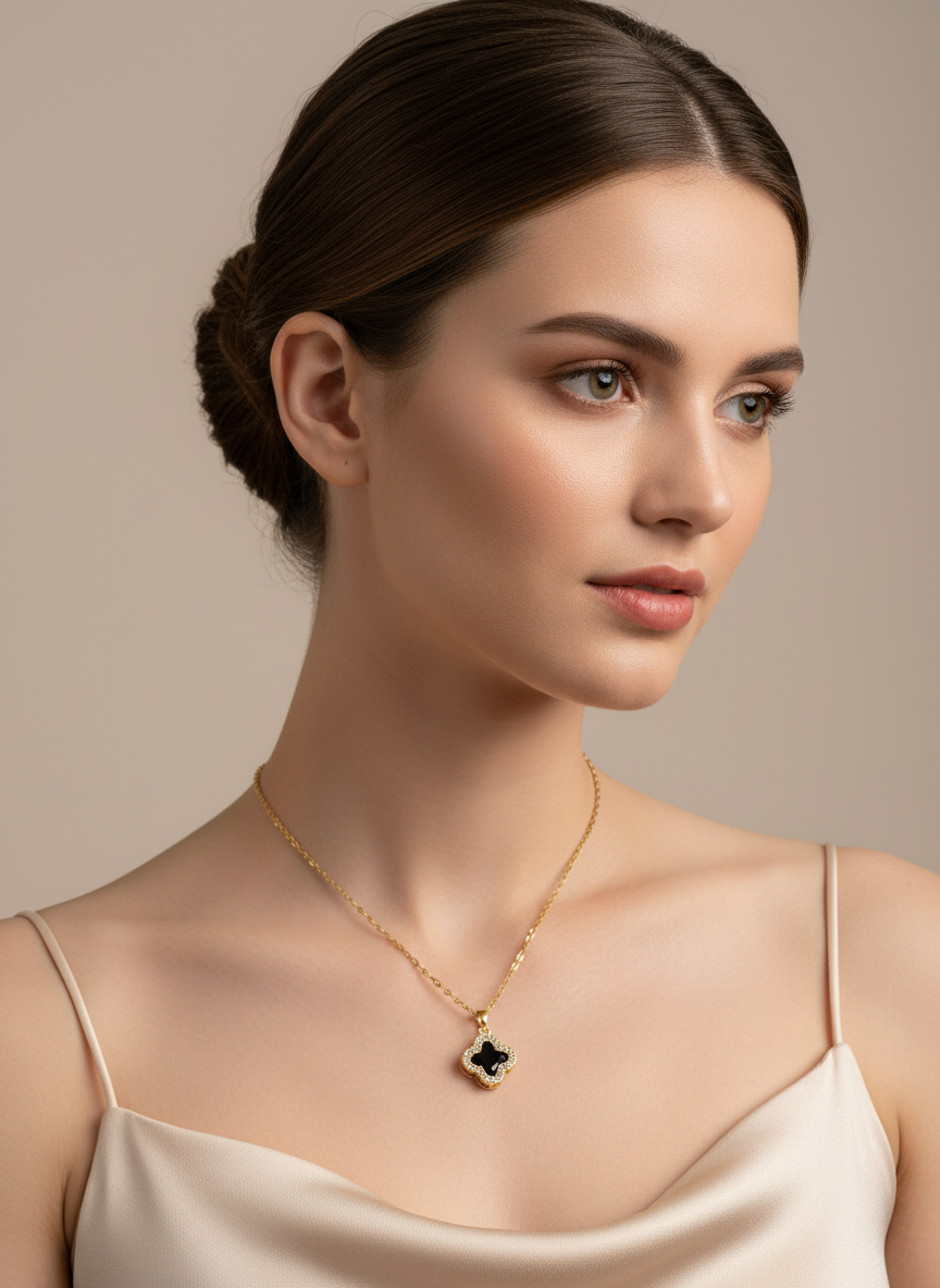 Klavervier Ketting Model - Zwart