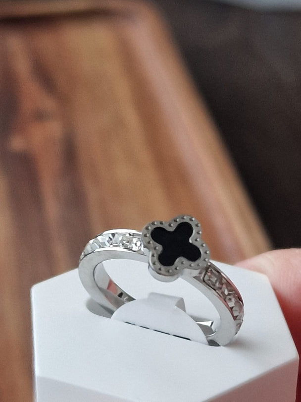 Klaver Ring met Zirkonia - Duurzaam Titanenstaal Goud/Zilver