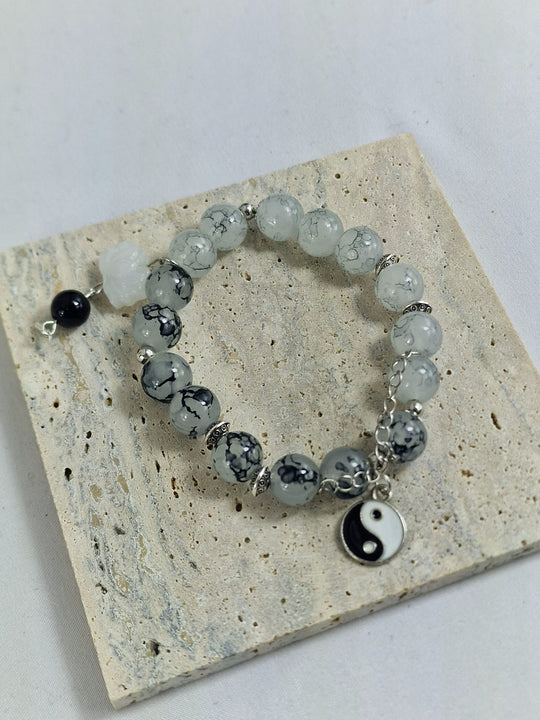 Kristallen Dames Armband met Yin-Yang Bedel - Grijs/Wit