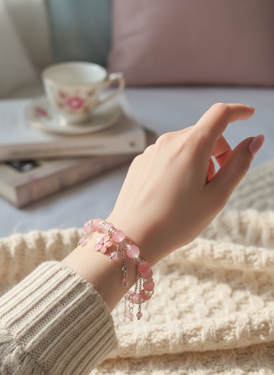 Lifestyle foto roze kristallen armband