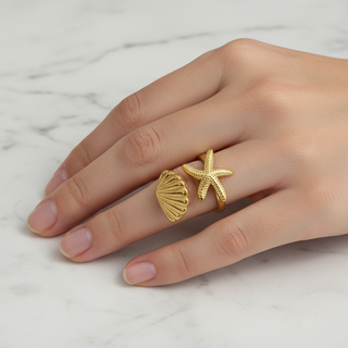 Lifestyle with starfish and shell