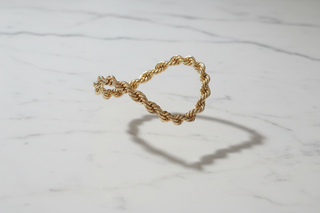 Nieuwe foto 2 - zwevend op wit marmer