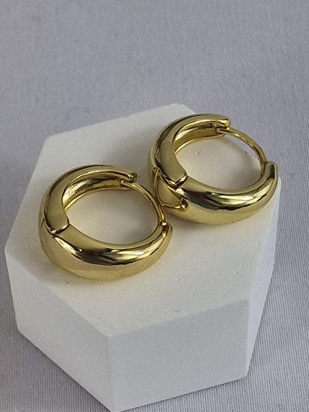 Feine Creolen – 18 Karat vergoldet – Gold &amp; Silber