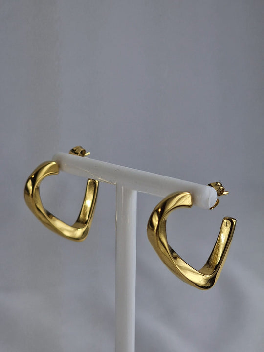 Retro-Ohrringe mit gedrehtem Design – 18 Karat vergoldet – goldfarben