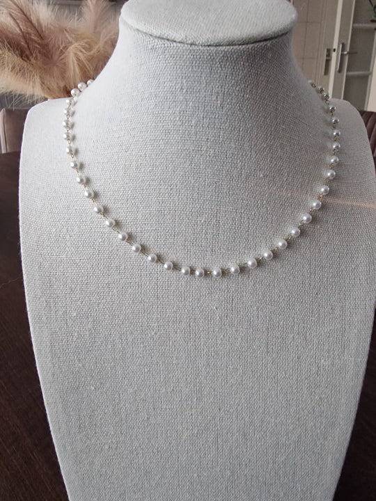 Minimalistische Süßwasserperlenkette 40+5 cm
