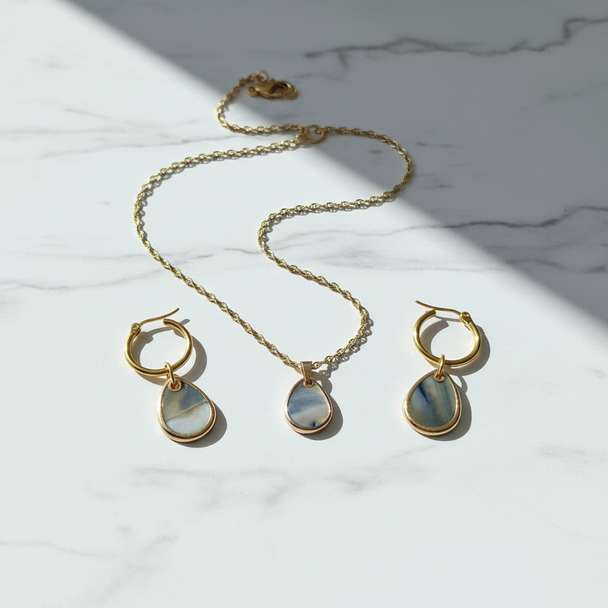 Parelmoer Set op Wit Marmer