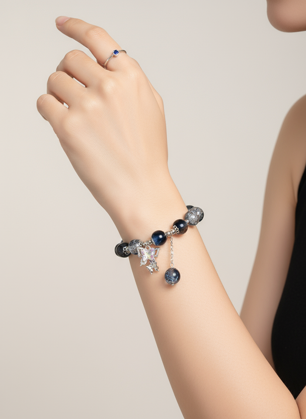 Professionele model foto blauwe kristallen armband