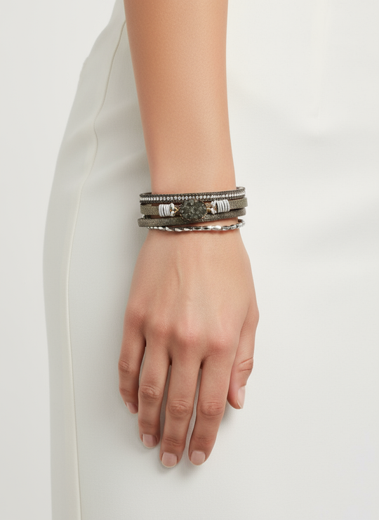 Professionele model foto groen-grijze armbanden set