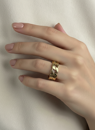 Professionele studio foto - Gouden schakelring