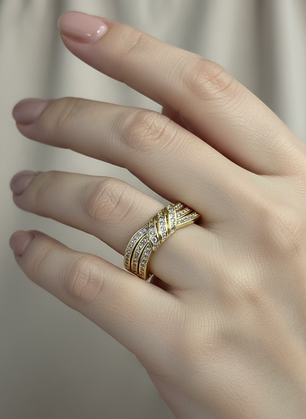 Professionele studio foto - Ring met zirkonia steentjes