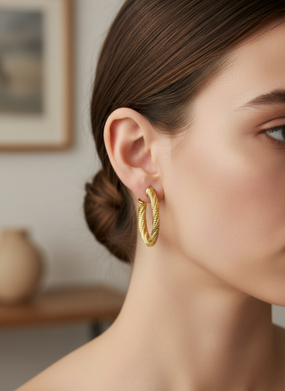 Retro criool hoops oorbellen op model