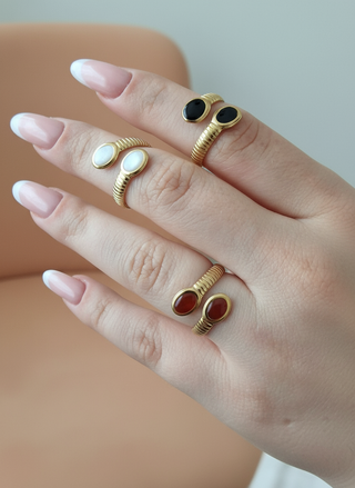 Retro vintage ring op model