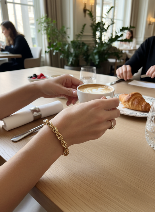 Rope armband bij luxe brunch