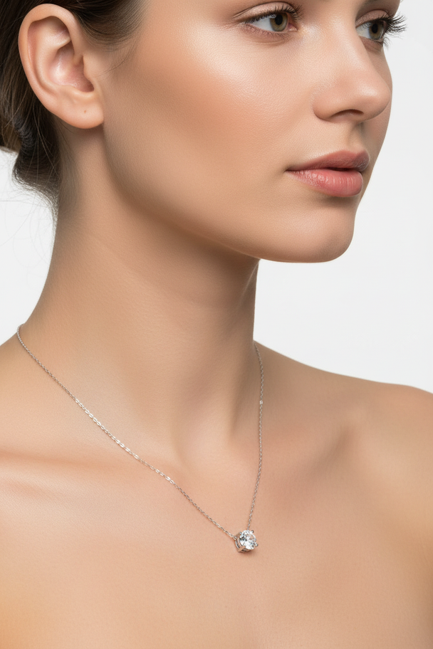 Solitaire Moissaniet Ketting - Close-up 2