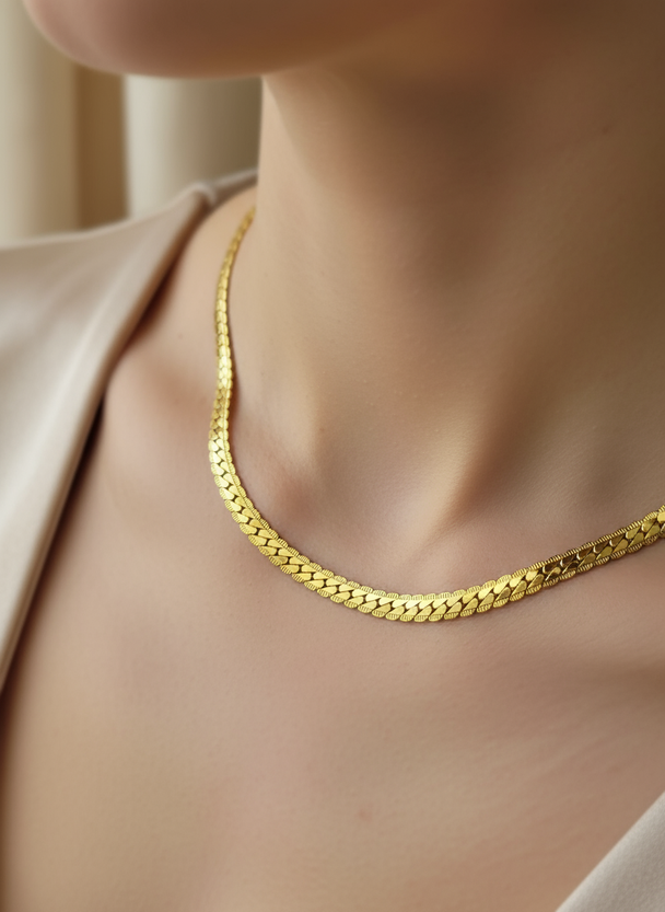 Unisex Italiaans collier close-up op vrouwelijk model