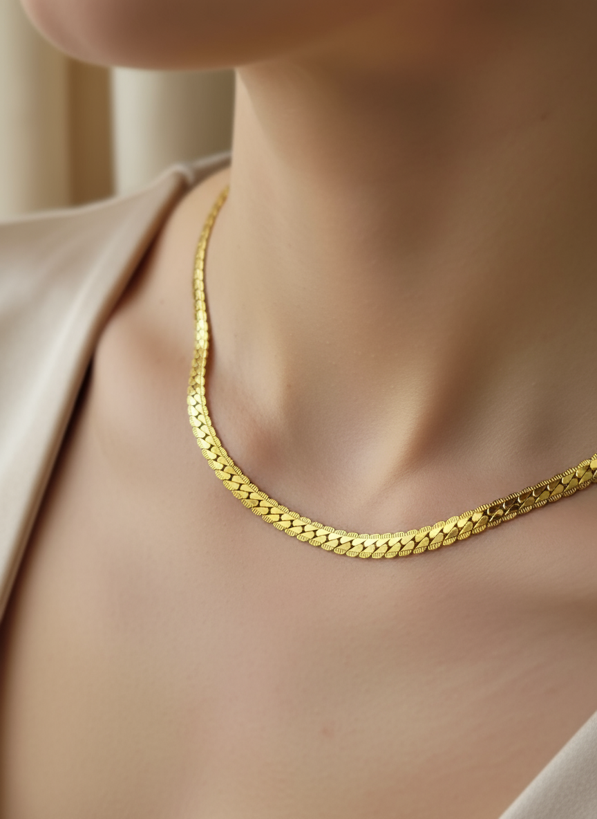 Unisex Italiaans collier close-up op vrouwelijk model