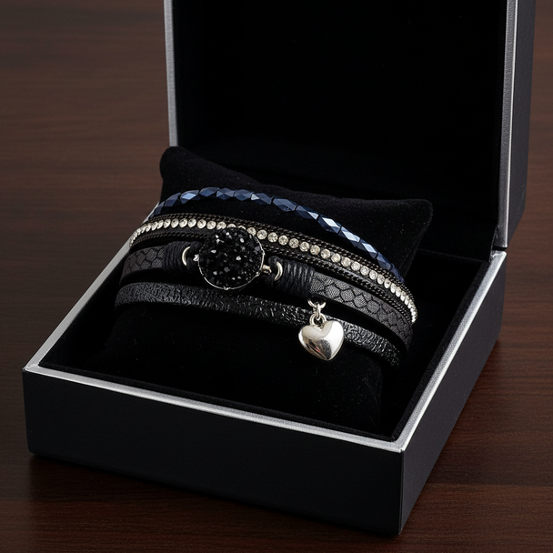 Zwarte leren wikkelarmband in luxe doos