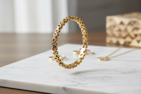 Zwevend op wit marmer